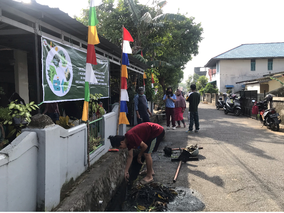 Gotong Royong dan Persiapan Lomba